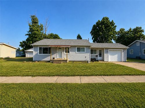 1807 Garfield Ave, Charleston, IL, 61920-3643 | Card Image