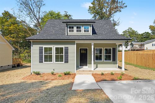 902 W 8th St, Kannapolis, NC, 28081-2006 | Card Image