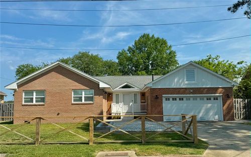 14 Eagle Point Rd, Hampton, VA, 23669-2152 | Card Image
