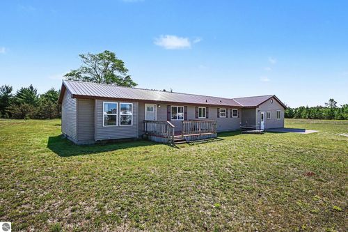 5156 Kellie Trl, Mesick, MI, 49668-9518 | Card Image