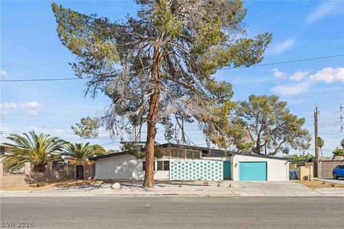 3368 Nahatan Way, Las Vegas, NV, 89169-3120 | Card Image
