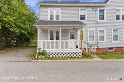 203 Center St, Manchester, CT, 06040-5048 | Card Image