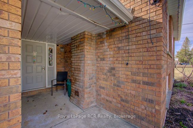 174 Conestoga St N, House other with 5 bedrooms, 2 bathrooms and 4 parking in Arthur ON | Image 5