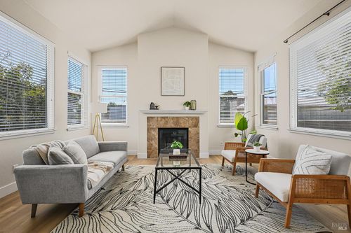401 Lindberg Cir, Petaluma, CA, 94952-3397 | Card Image