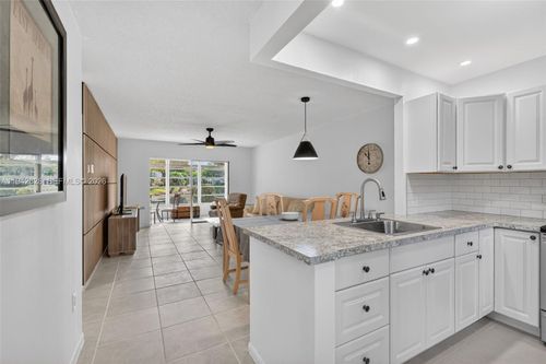 apt-410-5000 Nw 36th St, Lauderdale Lakes, FL, 33319-6506 | Card Image