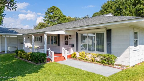 108 Circle Dr, Beaufort, NC, 28516-1602 | Card Image