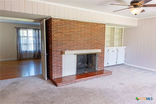 1307 N Main St, House other with 3 bedrooms, 2 bathrooms and null parking in Victoria TX | Image 14