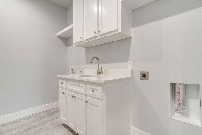 580 Highview Ct, House other with 4 bedrooms, 3 bathrooms and null parking in Godley TX | Image 37