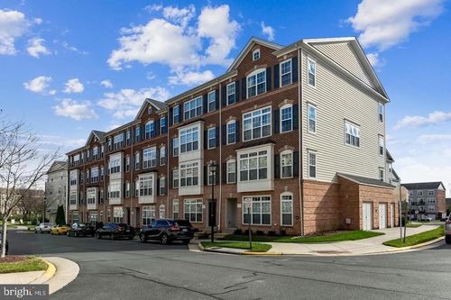 42587 Cardinal Trace Ter, BRAMBLETON, VA, 20148-6413 | Card Image