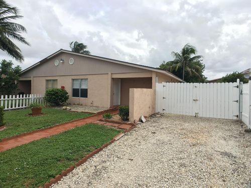 5852 Albert Rd, West Palm Beach, FL, 33415-7114 | Card Image