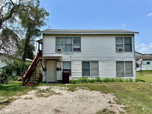 706 W Nettie Ave, Kingsville, TX, 78363-3669 | Card Image