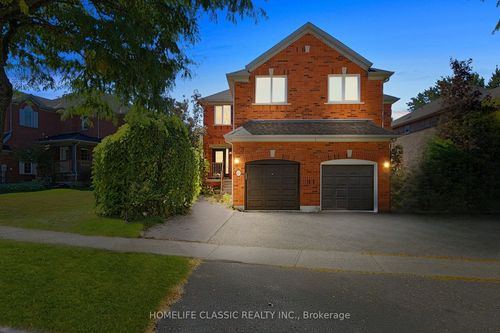46 October Lane, Aurora, ON, L4G6Z9 | Card Image