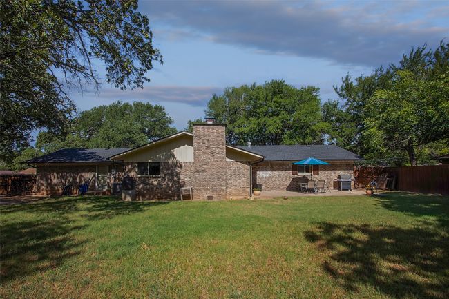 1309 Cliff Dr, House other with 3 bedrooms, 3 bathrooms and null parking in Graham TX | Image 24