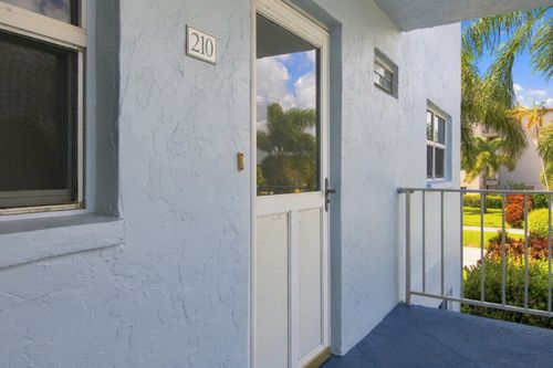 2100-300 Ne 26th Avenue, Boynton Beach, FL, 33435 | Card Image