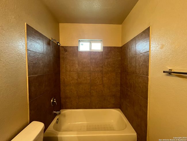 4608 - 4606-4608 Swann Ln, Home with 0 bedrooms, 0 bathrooms and null parking in Kirby TX | Image 13