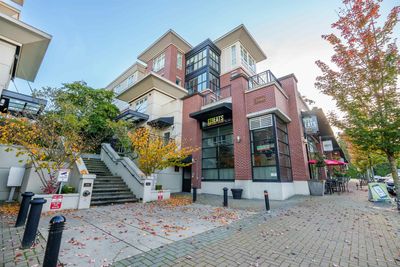 303 - 2940 King George Blvd, Condo with 1 bedrooms, 1 bathrooms and 1 parking in Surrey BC | Image 1