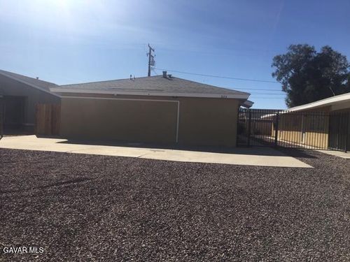 f-8124 Peach Avenue, California City, CA, 93505 | Card Image
