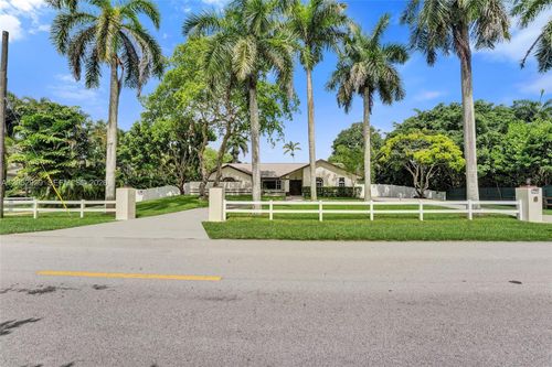 2255 Sw 145th Ave, Davie, FL, 33325-4901 | Card Image