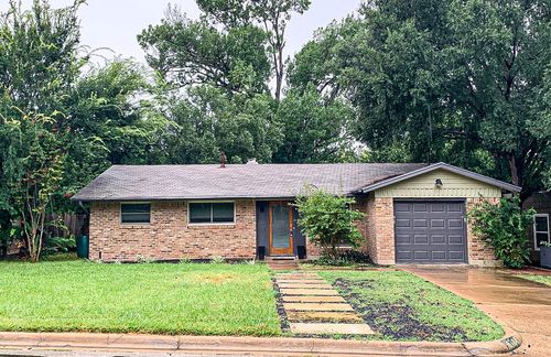 2704 Nottingham Ln, Austin, TX, 78704-6436 | Card Image