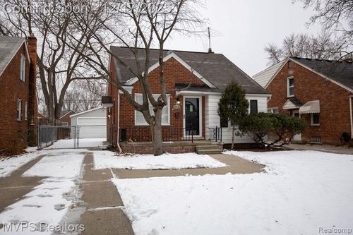 19935 Damman St, Harper Woods, MI, 48225-1777 | Card Image