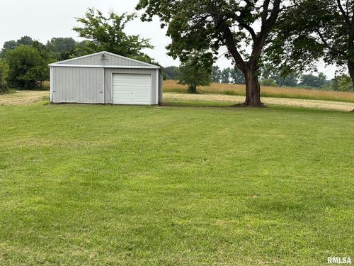 24278 Fisher Ln, Macedonia, IL, 62860-1126 | Card Image