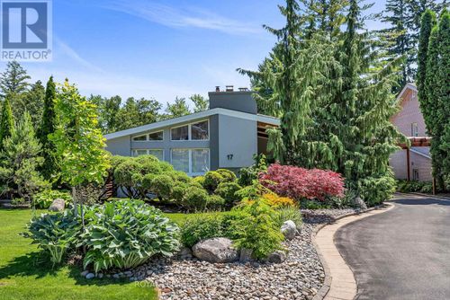 17 Kestell Lane, North York, ON, M3A2Z2 | Card Image
