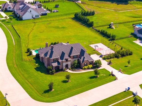 835 Bentwater Dr, Lucas, TX, 75002-8789 | Card Image