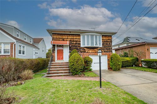63 Central Ave, Lynbrook, NY, 11563-1503 | Card Image