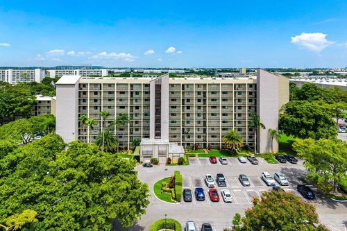 103-2205 S Cypress Bend Drive, POMPANO BEACH, FL, 33069 | Card Image