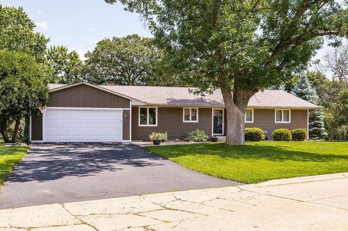 6721 Limerick Ln, Edina, MN, 55439-1327 | Card Image