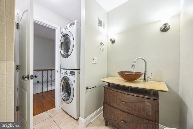 27 Wilson St, Townhouse with 3 bedrooms, 3 bathrooms and null parking in LAMBERTVILLE NJ | Image 22