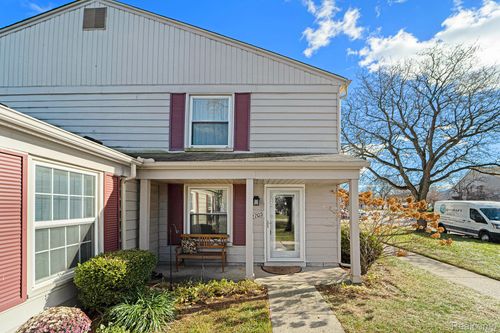 2705 Fox Hollow Ct, Lake Orion, MI, 48360-1717 | Card Image