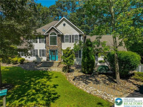 114 Hollow Dr, Stroudsburg, PA, 18360-7976 | Card Image