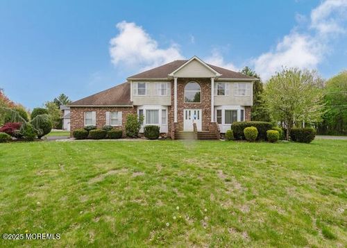 1 Alexander Dr, Monroe, NJ, 08831-2904 | Card Image