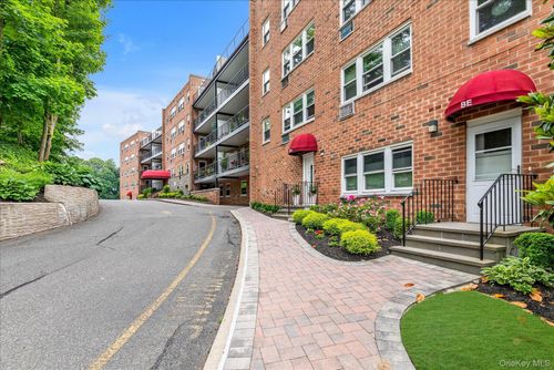 apt-2f-30 Pearsall Ave, Glen Cove, NY, 11542-3006 | Card Image