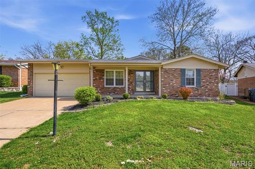 4905 Milsmar Dr, Saint Louis, MO, 63128-2212 | Card Image