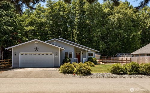 2021 Doe Dr, Oak Harbor, WA, 98277-7315 | Card Image