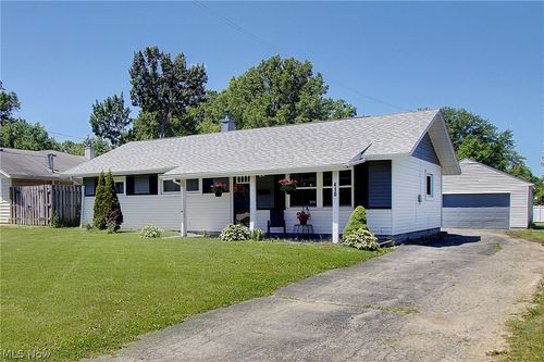 410 Southward Dr, Austintown, OH, 44515-3501 | Card Image