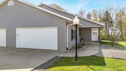 200 Prairie View Court, WAUPACA, WI, 54981 | Card Image