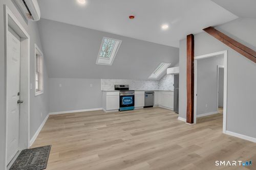 b-196 Hartford Rd, Manchester, CT, 06040-5923 | Card Image