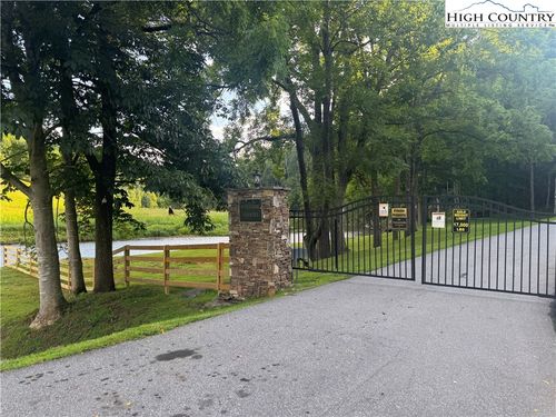 32 River Sound, West Jefferson, NC, 28694 | Card Image