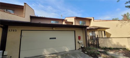 1745 Brookwood Drive, Akron, OH, 44313 | Card Image