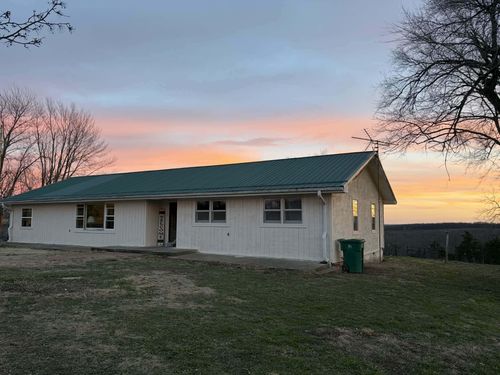 10424 E Business 60, Mountain Grove, MO, 65711-2774 | Card Image