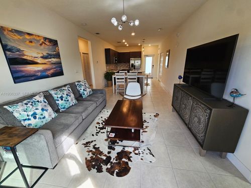 apt-402-8301 Nw 41st St, Doral, FL, 33166-6289 | Card Image