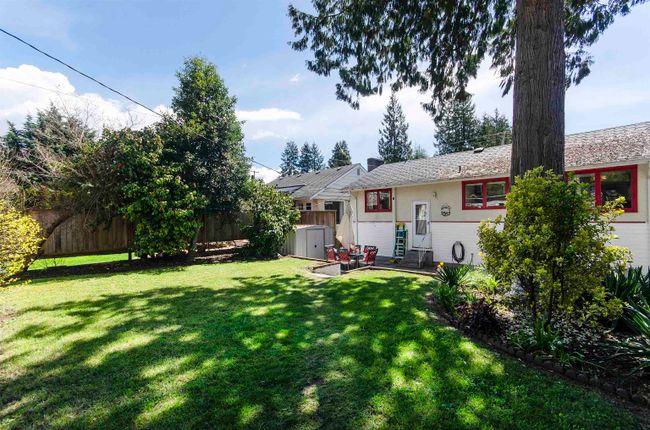 234 W 23 Rd Street, House other with 4 bedrooms, 2 bathrooms and 2 parking in North Vancouver BC | Image 33