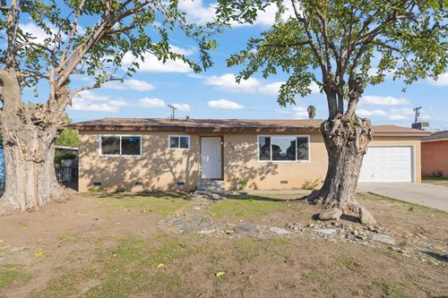 1316 S Spruce St, Tulare, CA, 93274-6645 | Card Image