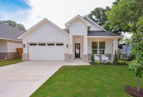 2902 Hiawatha Trail, Lake Worth, TX, 76135 | Card Image