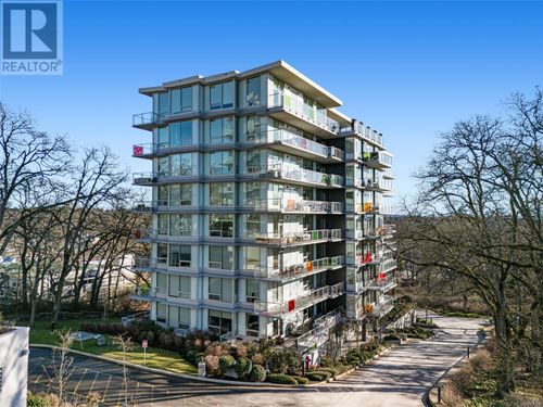 805-4009 Rainbow Hill Lane, Saanich, BC, V8X0B3 | Card Image