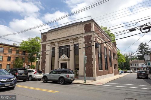 37-31-37 Bridge St, Lambertville, NJ, 08530-2139 | Card Image