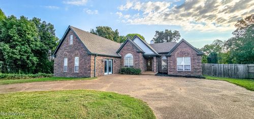 200 American River Drive, Lake Cormorant, MS, 38641 | Card Image